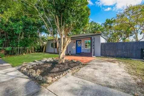 3225 SW 75th Court Miami FL 33155