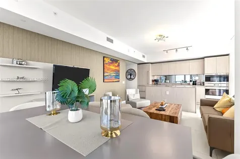 4111 S Ocean Drive Hollywood FL 33019
