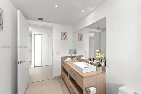 4111 S Ocean Drive Hollywood FL 33019