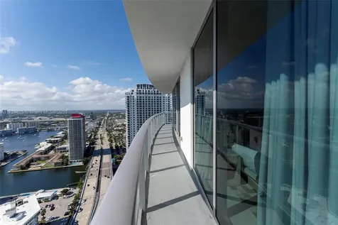 4111 S Ocean Drive Hollywood FL 33019
