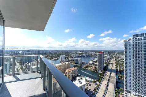 4111 S Ocean Drive Hollywood FL 33019