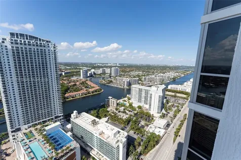 4111 S Ocean Drive Hollywood FL 33019