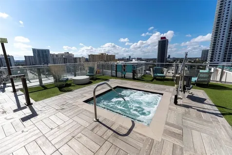 4111 S Ocean Drive Hollywood FL 33019
