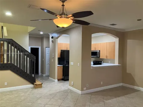 2143 SW 99th Way Miramar FL 33025