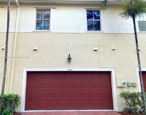 2143 SW 99th Way Miramar FL 33025