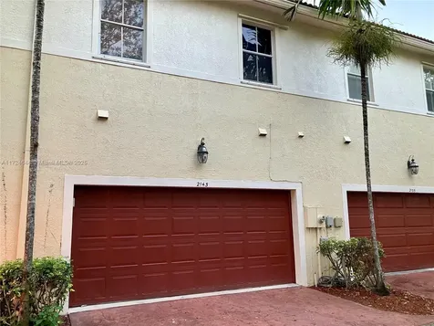 2143 SW 99th Way Miramar FL 33025
