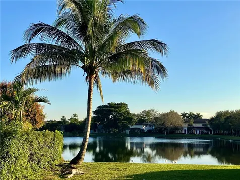 2143 SW 99th Way Miramar FL 33025