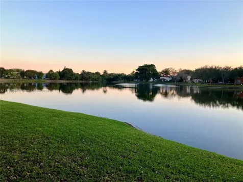 2143 SW 99th Way Miramar FL 33025