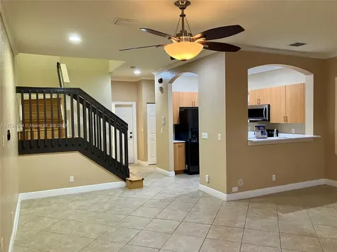 2143 SW 99th Way Miramar FL 33025