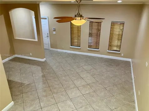 2143 SW 99th Way Miramar FL 33025