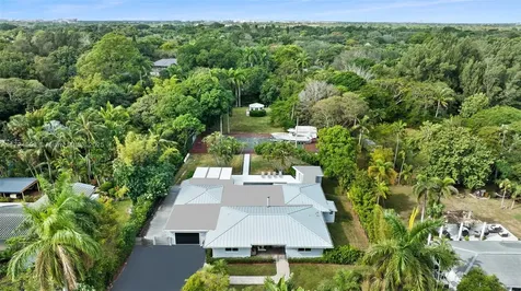 317 Farmington Drive Plantation FL 33317