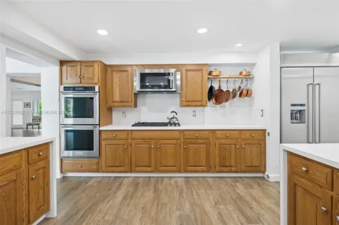 317 Farmington Drive Plantation FL 33317