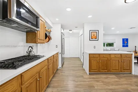 317 Farmington Drive Plantation FL 33317