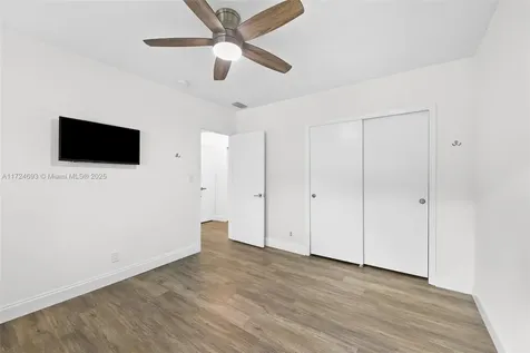 317 Farmington Drive Plantation FL 33317