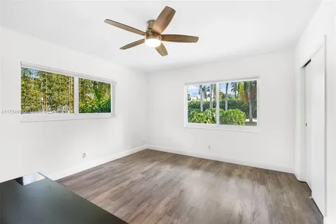 317 Farmington Drive Plantation FL 33317