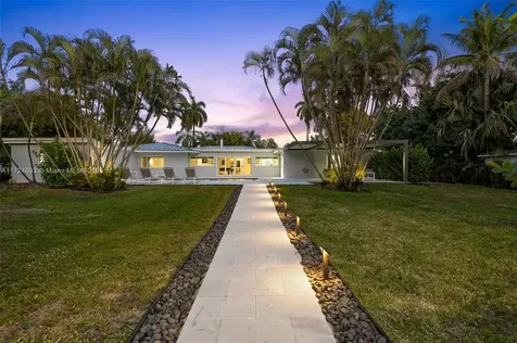 317 Farmington Drive Plantation FL 33317
