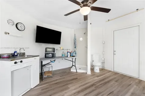 317 Farmington Drive Plantation FL 33317