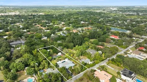 317 Farmington Drive Plantation FL 33317