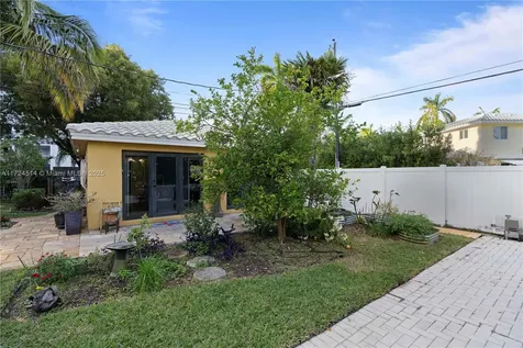 1659 Washington Street Hollywood FL 33020