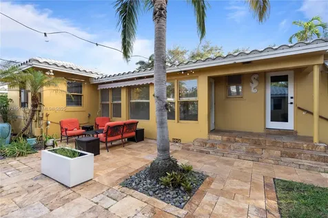 1659 Washington Street Hollywood FL 33020