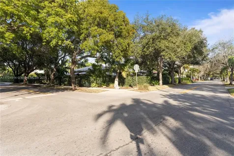 1659 Washington Street Hollywood FL 33020