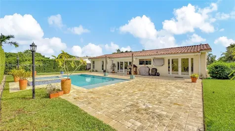 10535 SW 96th Terrace Miami FL 33176