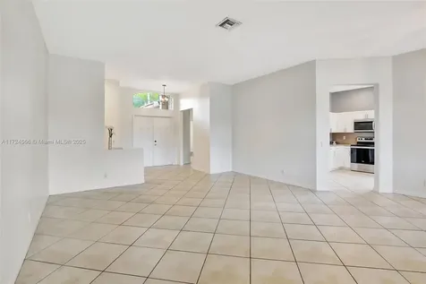 671 Nandina Drive Weston FL 33327
