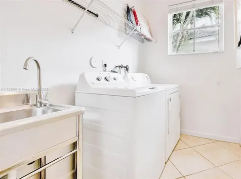 671 Nandina Drive Weston FL 33327