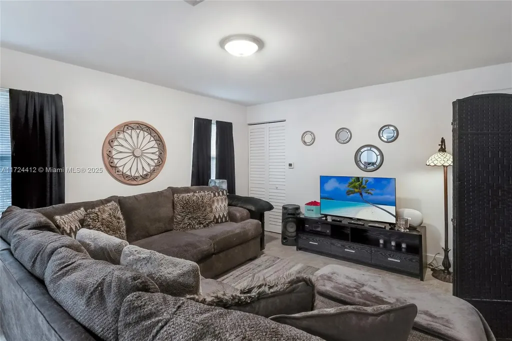 219 NW 7th Court Hallandale Beach FL 33009