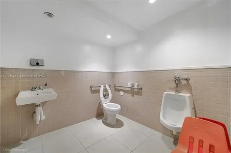 150 SE 2nd Avenue Miami FL 33131