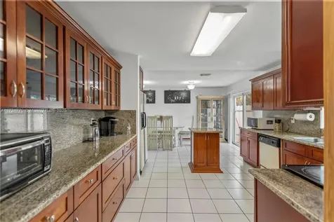 6761 SW 105th Place Miami FL 33173