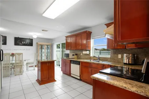6761 SW 105th Place Miami FL 33173