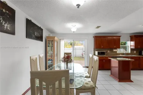 6761 SW 105th Place Miami FL 33173