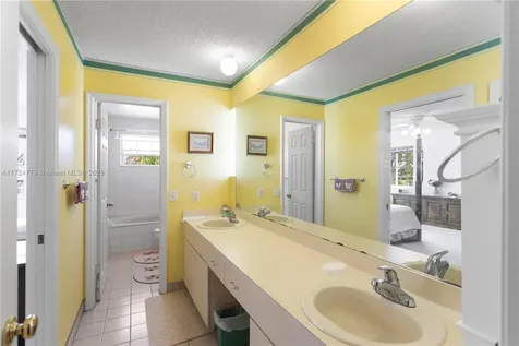 6761 SW 105th Place Miami FL 33173