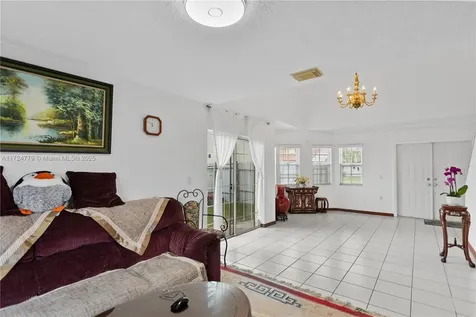 6761 SW 105th Place Miami FL 33173