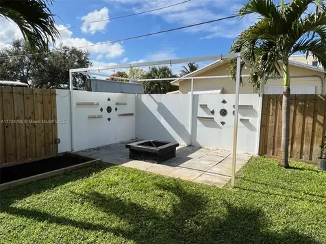 1600 N 56th Avenue Hollywood FL 33021