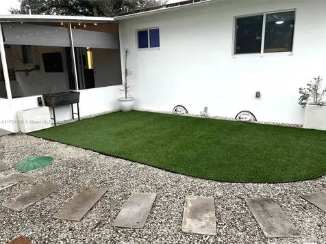 1600 N 56th Avenue Hollywood FL 33021
