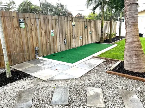1600 N 56th Avenue Hollywood FL 33021
