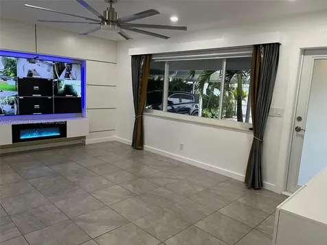 1600 N 56th Avenue Hollywood FL 33021