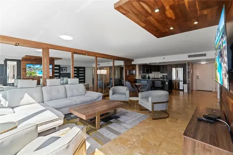 5225 Collins Avenue Miami Beach FL 33140