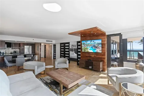 5225 Collins Avenue Miami Beach FL 33140