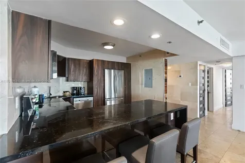 5225 Collins Avenue Miami Beach FL 33140