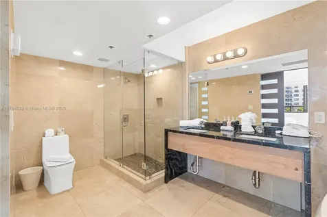 5225 Collins Avenue Miami Beach FL 33140