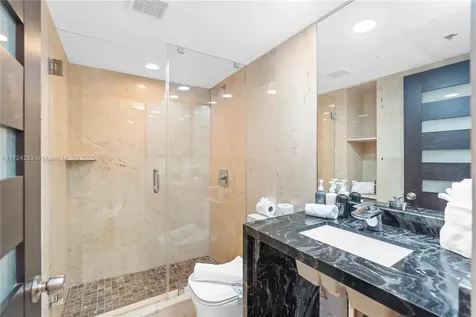 5225 Collins Avenue Miami Beach FL 33140