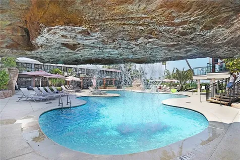 5225 Collins Avenue Miami Beach FL 33140