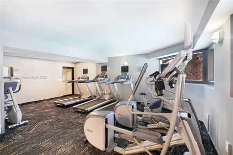 5225 Collins Avenue Miami Beach FL 33140