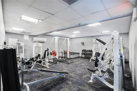 5225 Collins Avenue Miami Beach FL 33140
