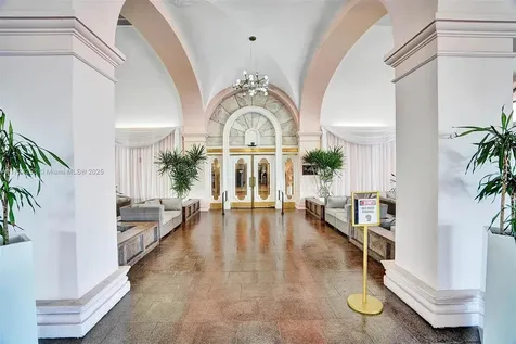 5225 Collins Avenue Miami Beach FL 33140