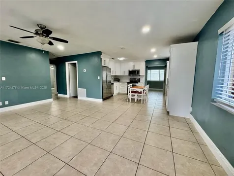 2410 N 59th Terrace Hollywood FL 33021
