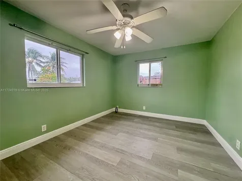 2410 N 59th Terrace Hollywood FL 33021